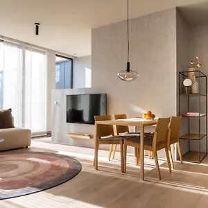 https://348-suites-short-stay.thehaguehotels.net