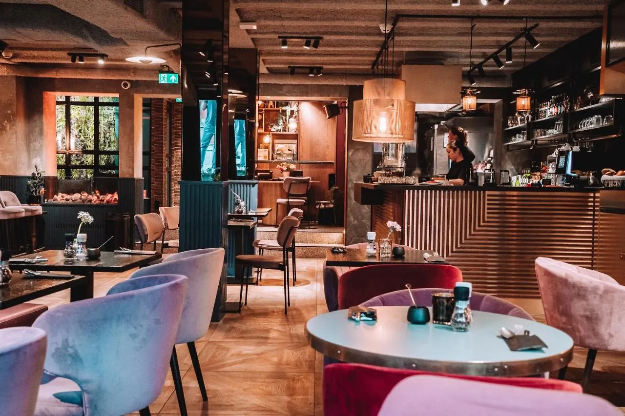 The Highlander Amsterdam Hotel