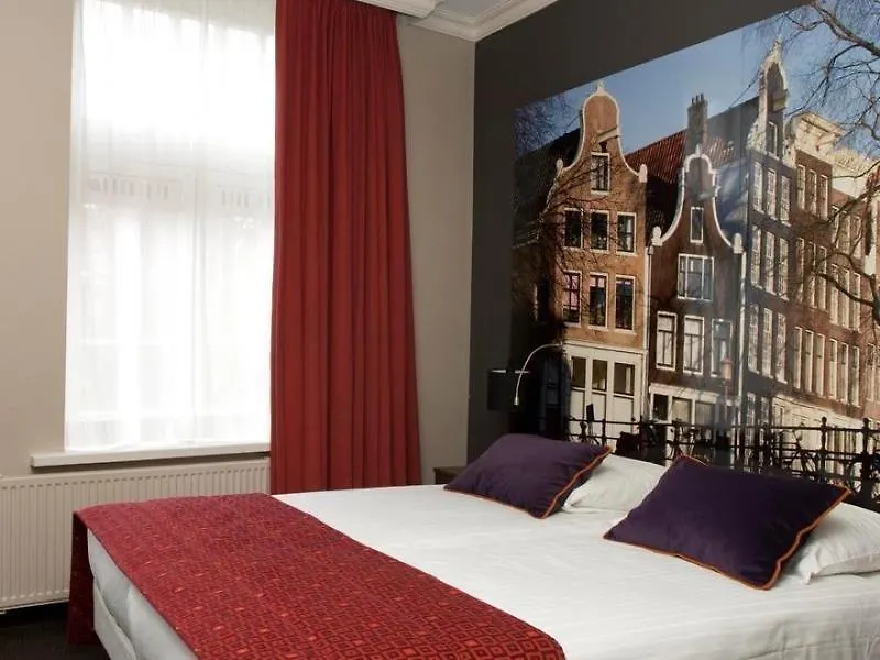 The Highlander Amsterdam Hotel