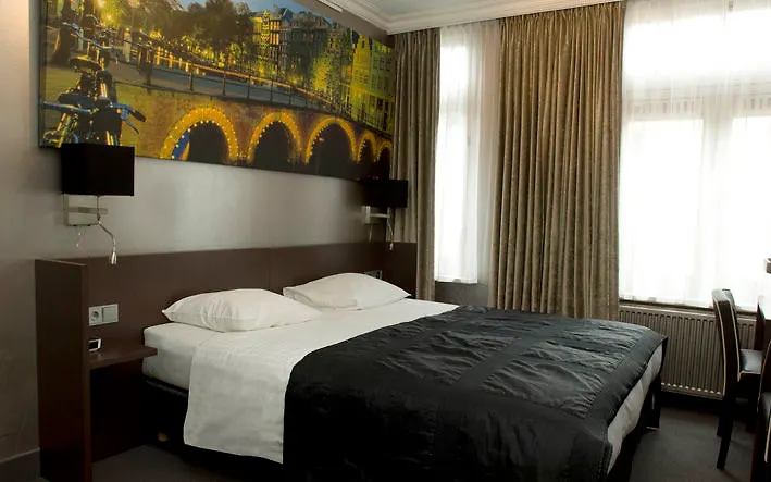 The Highlander Amsterdam Hotel
