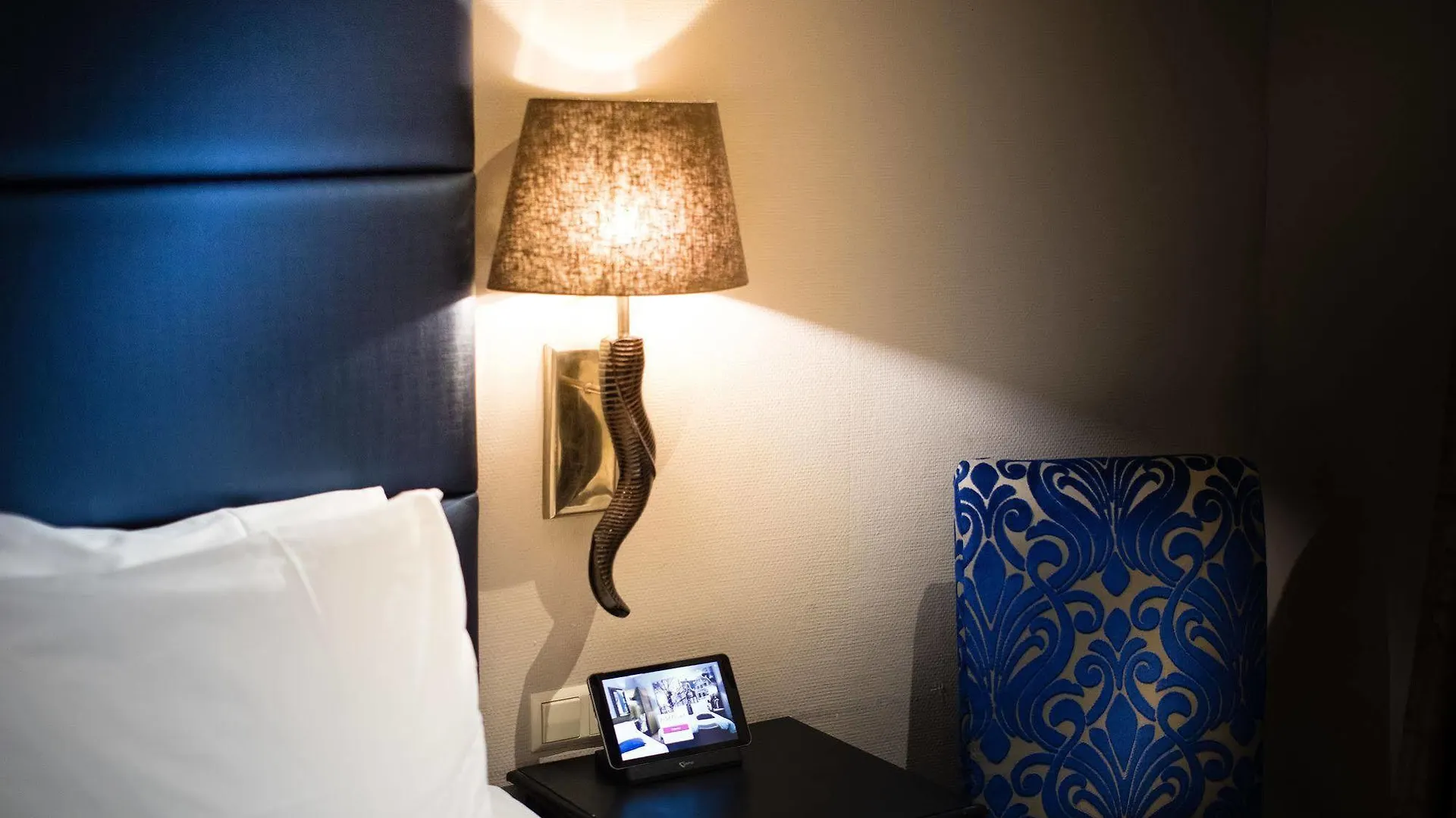 The Highlander Amsterdam Hotel 4*,