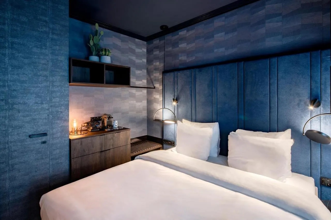 The Highlander Amsterdam Hotel