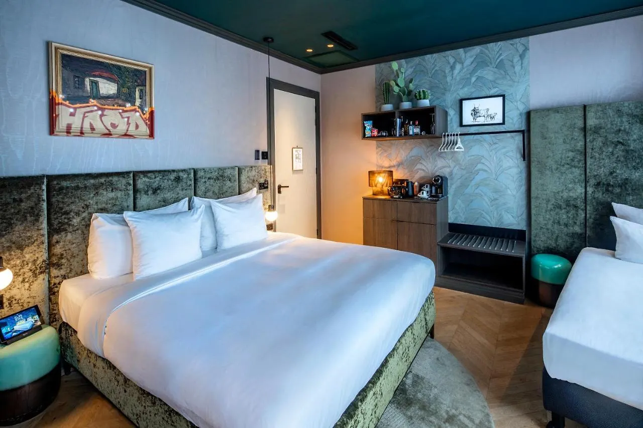 The Highlander Amsterdam Otel 4*,  Hollanda